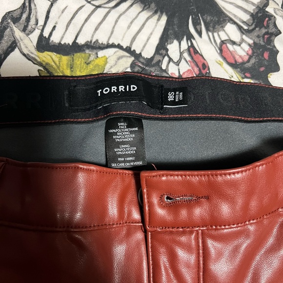 NWOT TORRID sz 18s brown pleather pants - Picture 5 of 7